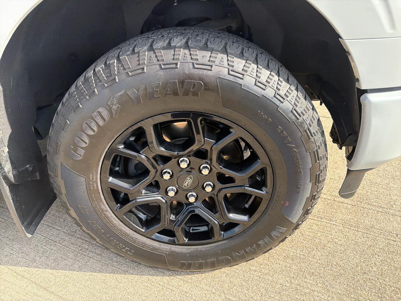 Ford F-150 4WD SuperCrew 145" XLT 2024