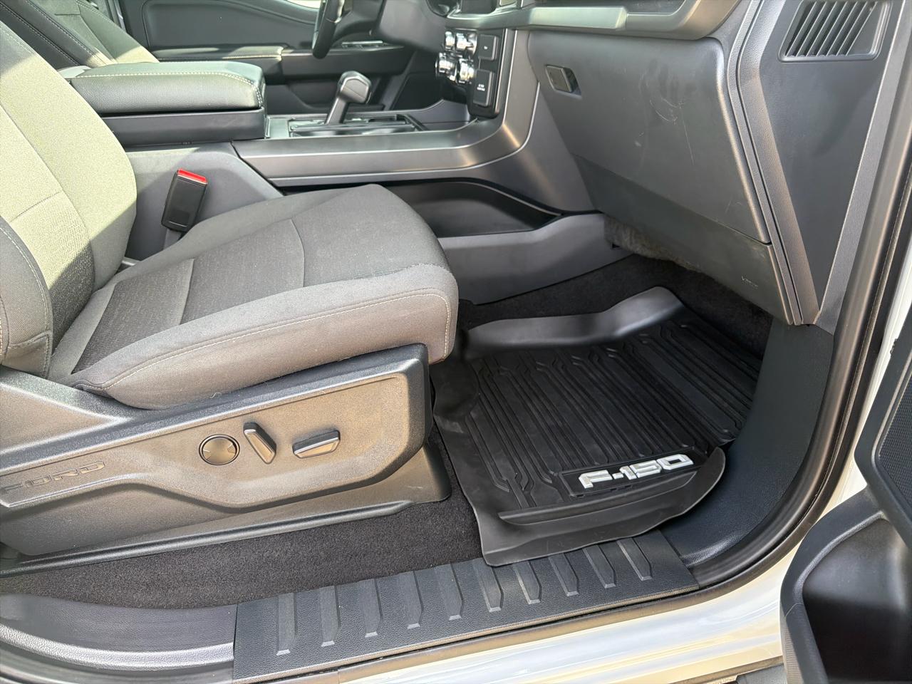 Ford F-150 4WD SuperCrew 145" XLT 2024