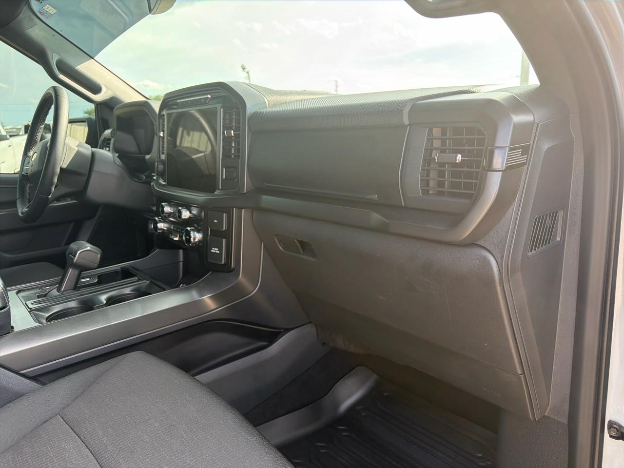 Ford F-150 4WD SuperCrew 145" XLT 2024