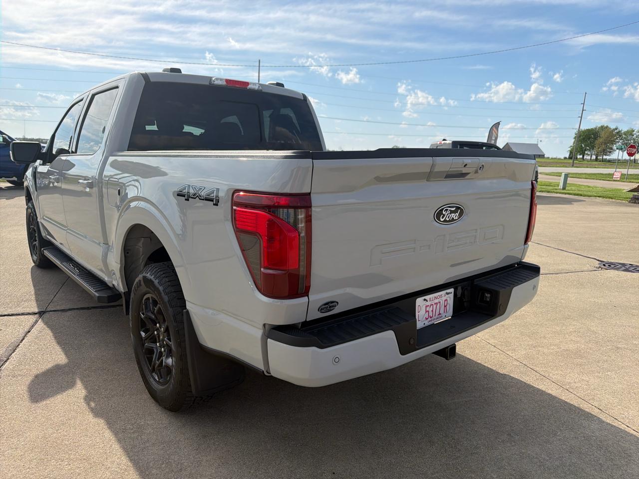 Ford F-150 4WD SuperCrew 145" XLT 2024