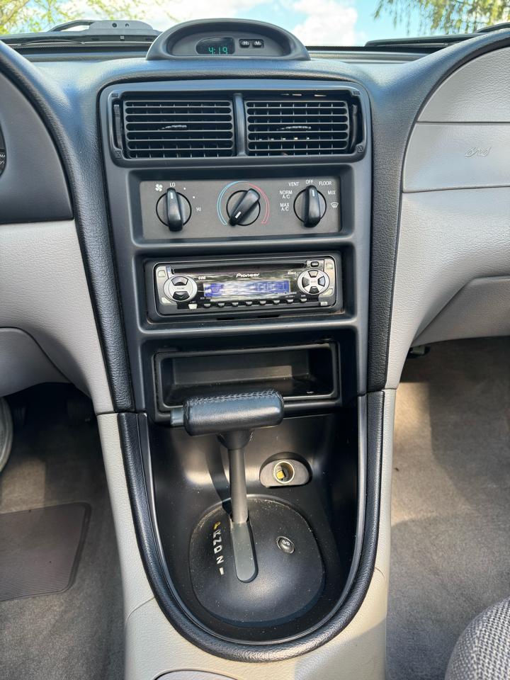 Ford Mustang 2dr Convertible 1996