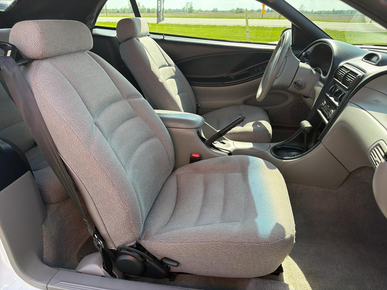 Ford Mustang 2dr Convertible 1996