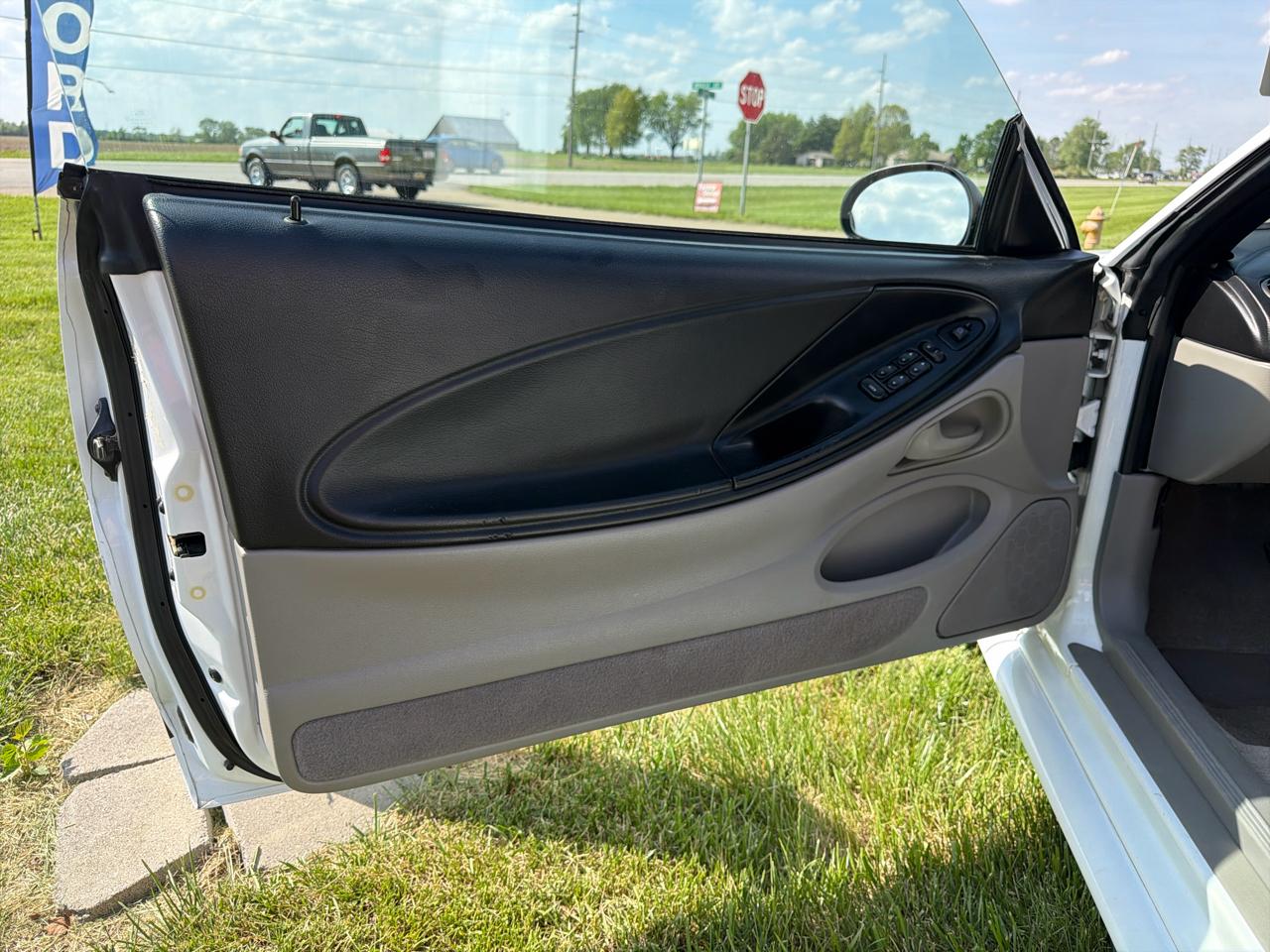 Ford Mustang 2dr Convertible 1996