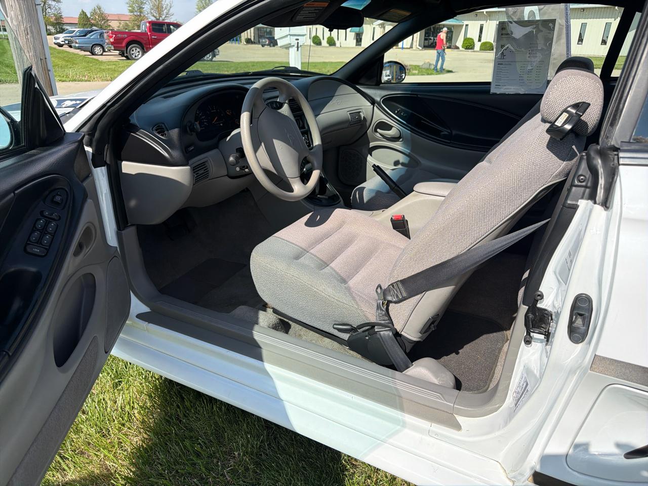 Ford Mustang 2dr Convertible 1996