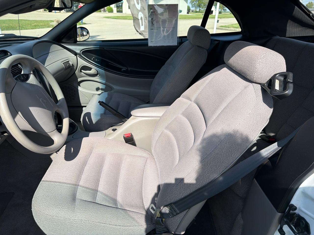 Ford Mustang 2dr Convertible 1996