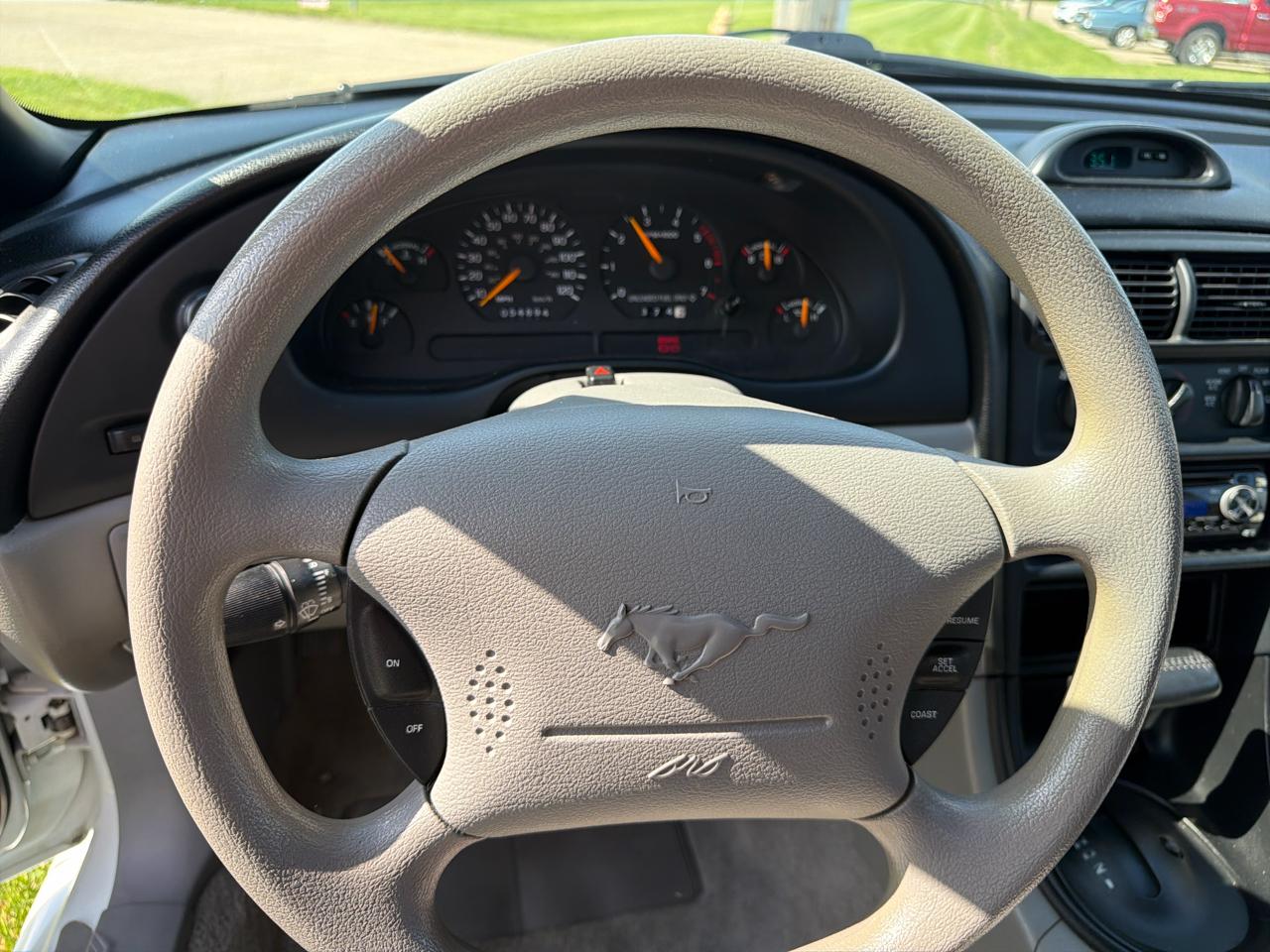 Ford Mustang 2dr Convertible 1996