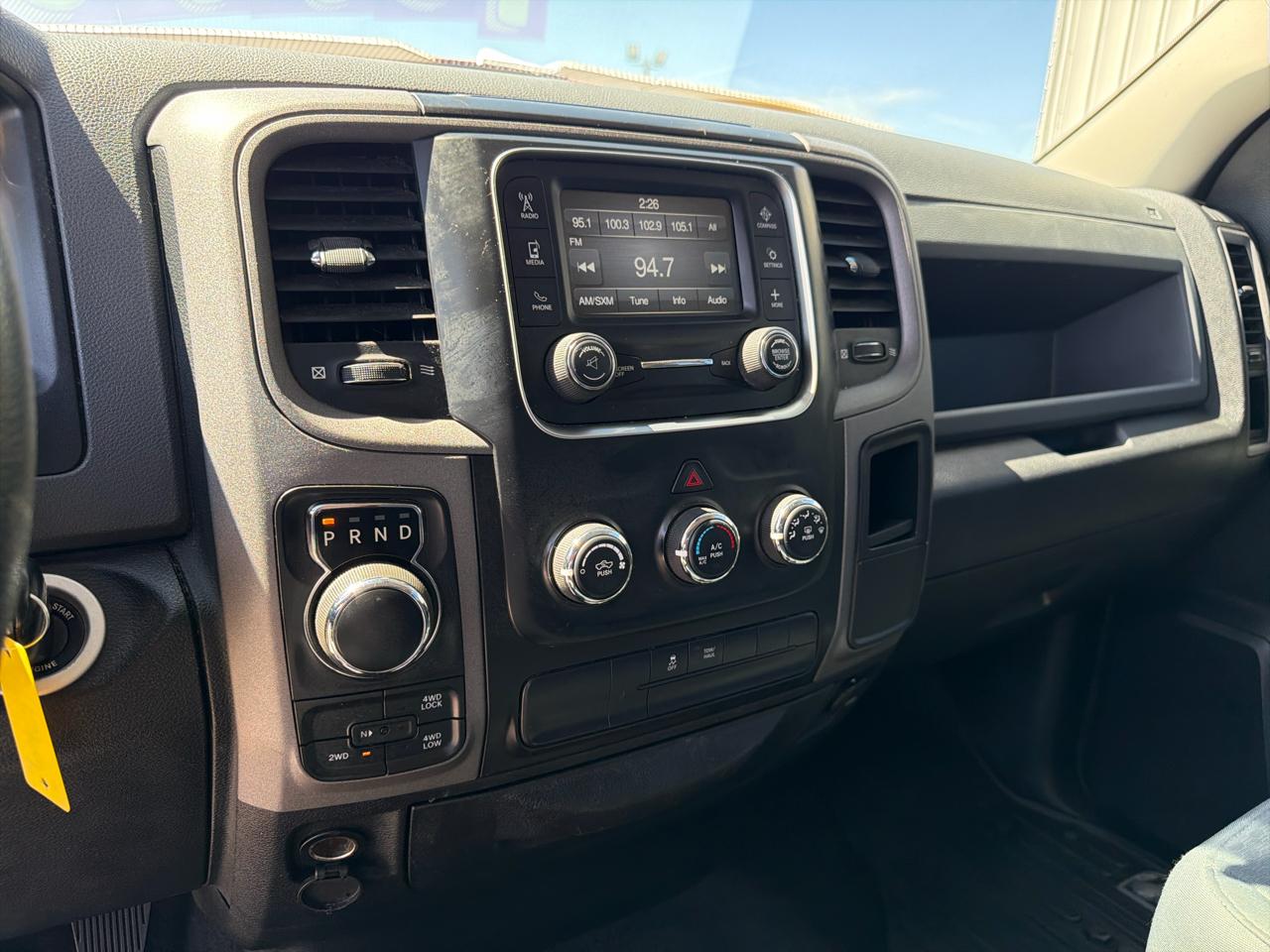 RAM 1500 Express 4x4 Quad Cab 6'4" Box 2017