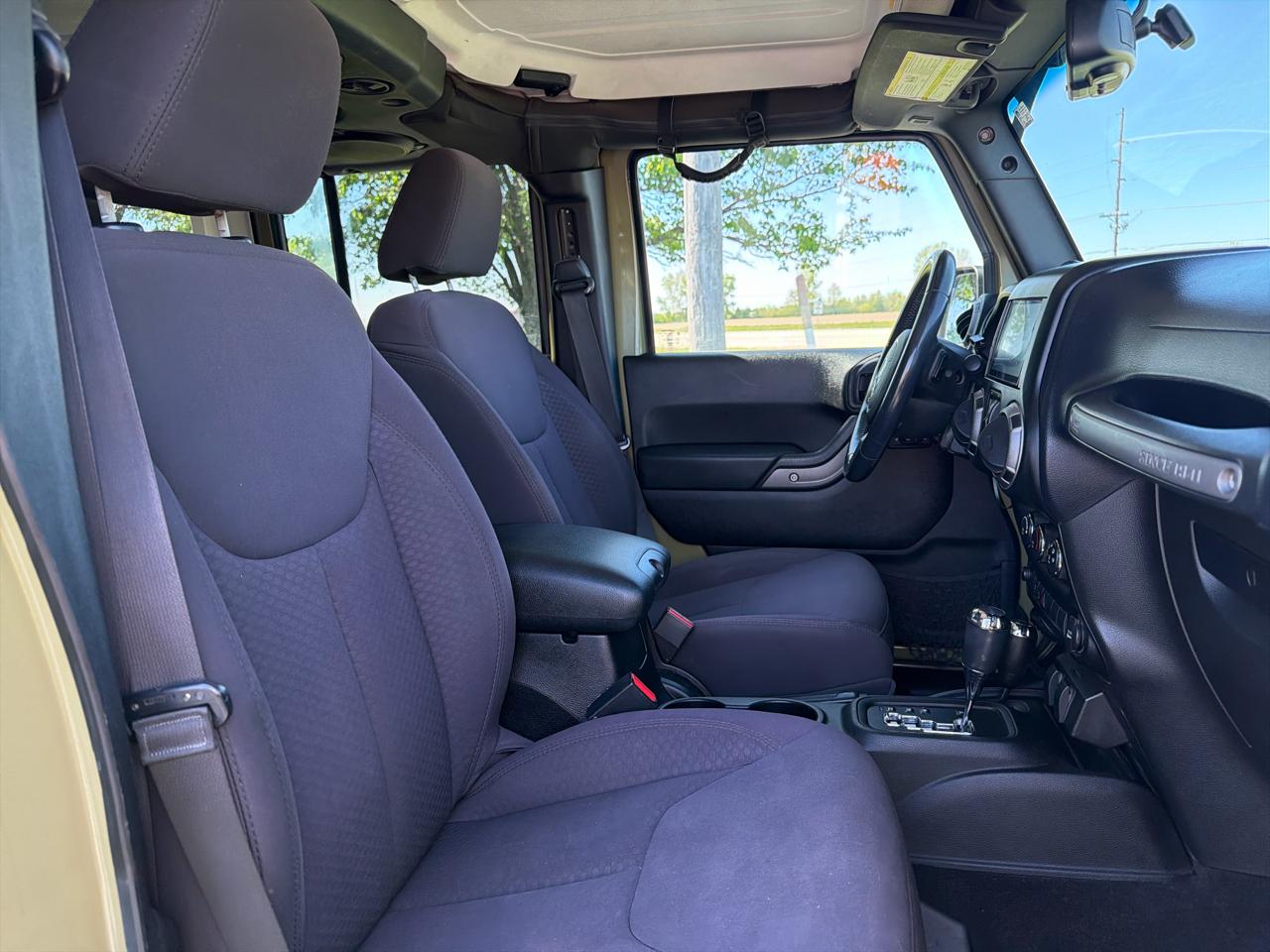 Jeep Wrangler Unlimited 4WD 4dr Sport 2013