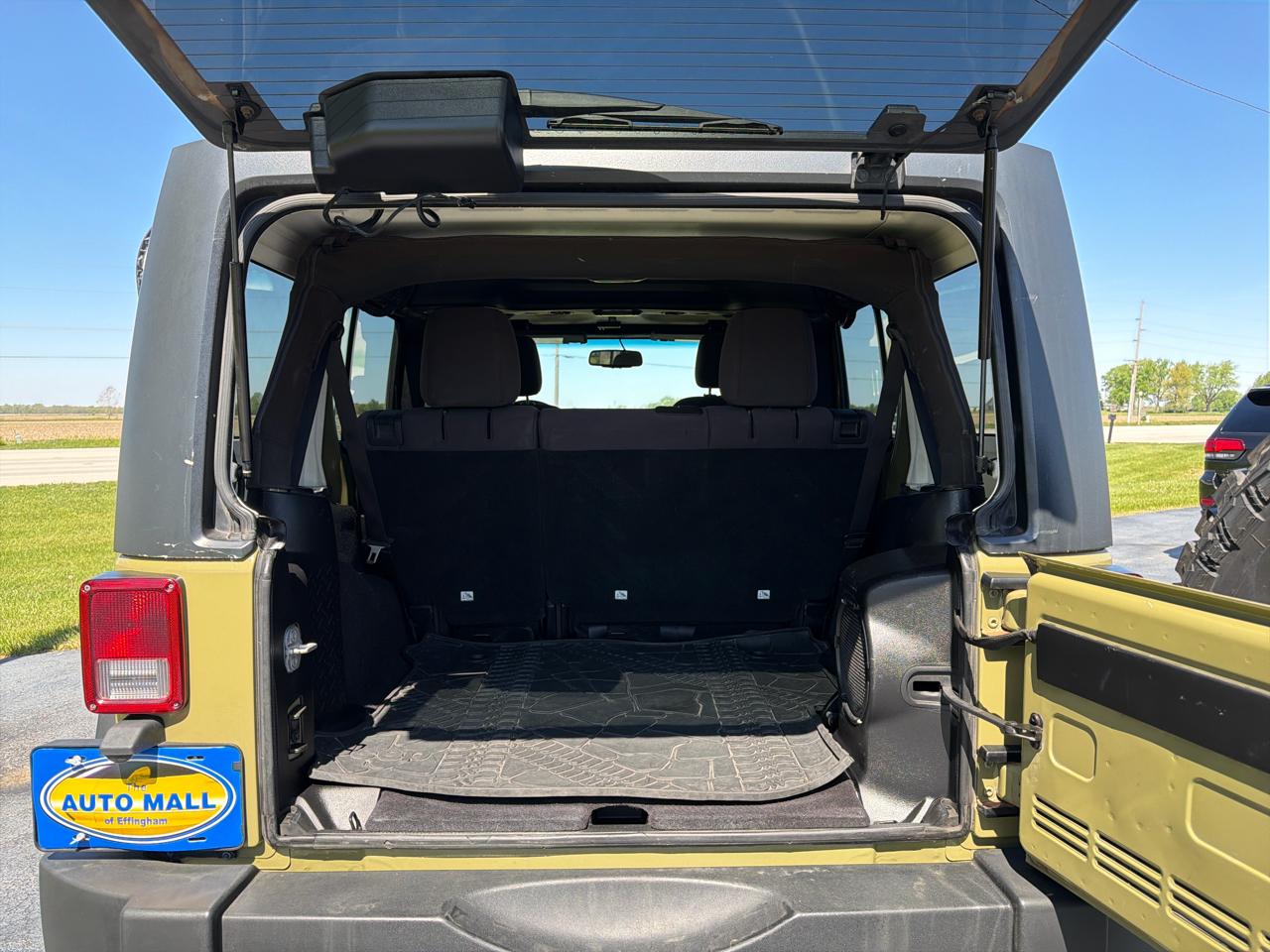 Jeep Wrangler Unlimited 4WD 4dr Sport 2013