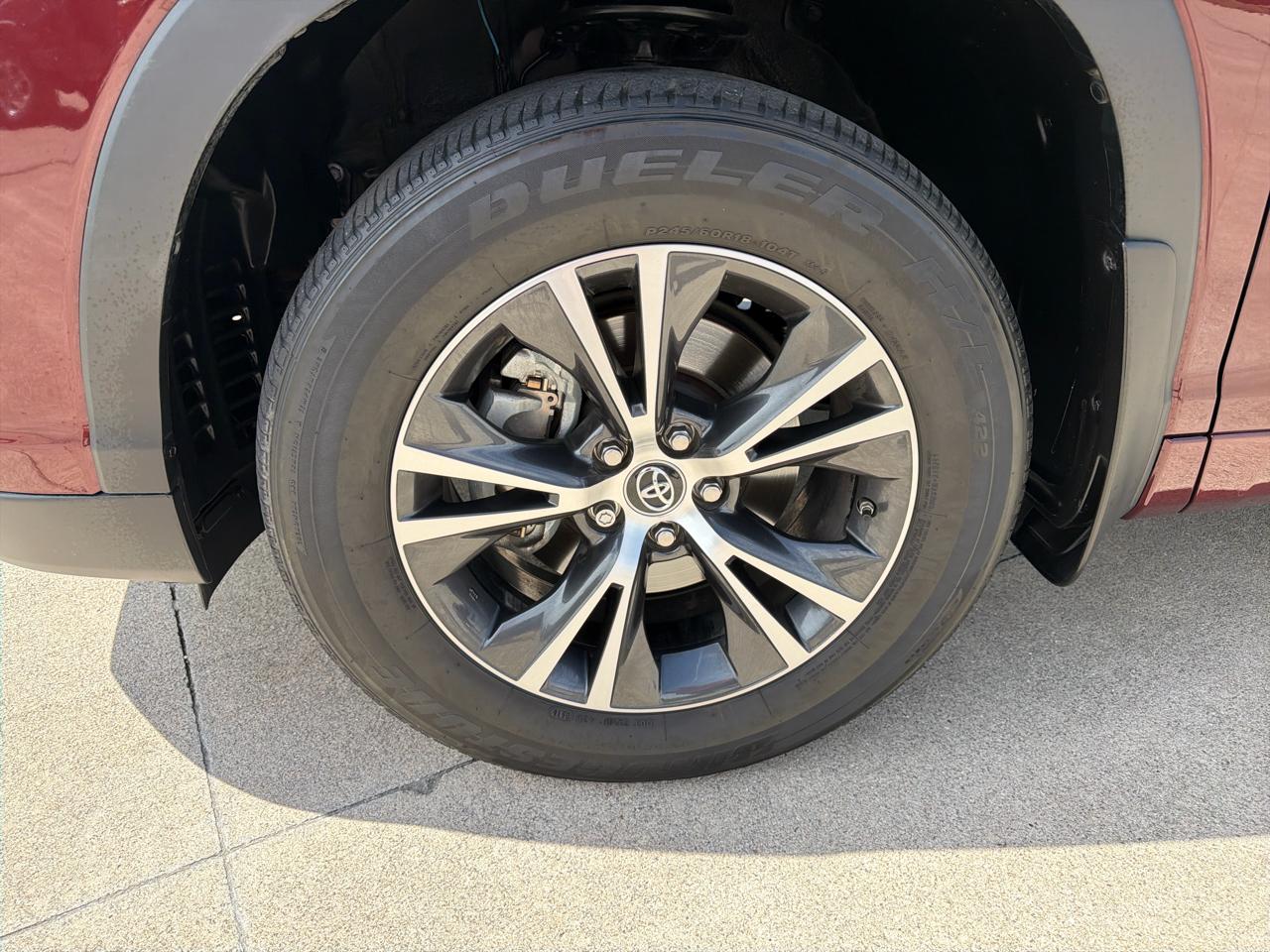 Toyota Highlander AWD 4dr V6 XLE (Natl) 2016