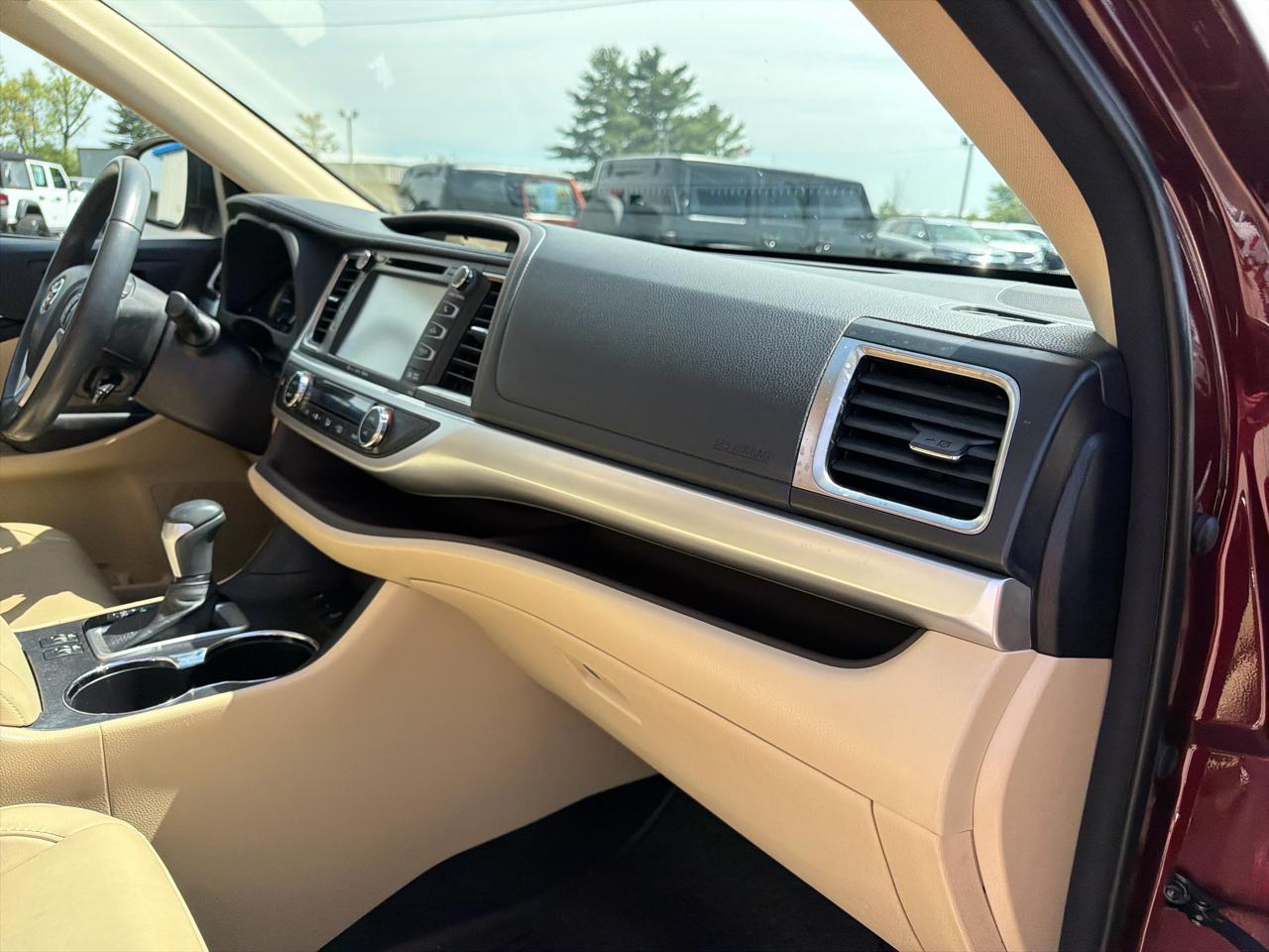 Toyota Highlander AWD 4dr V6 XLE (Natl) 2016