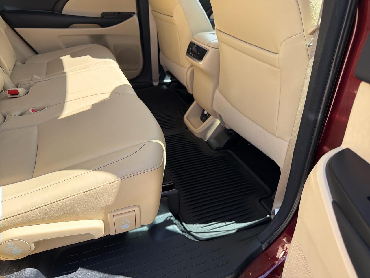 Toyota Highlander AWD 4dr V6 XLE (Natl) 2016