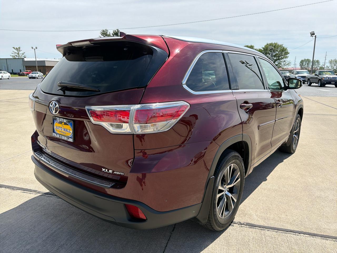 Toyota Highlander AWD 4dr V6 XLE (Natl) 2016