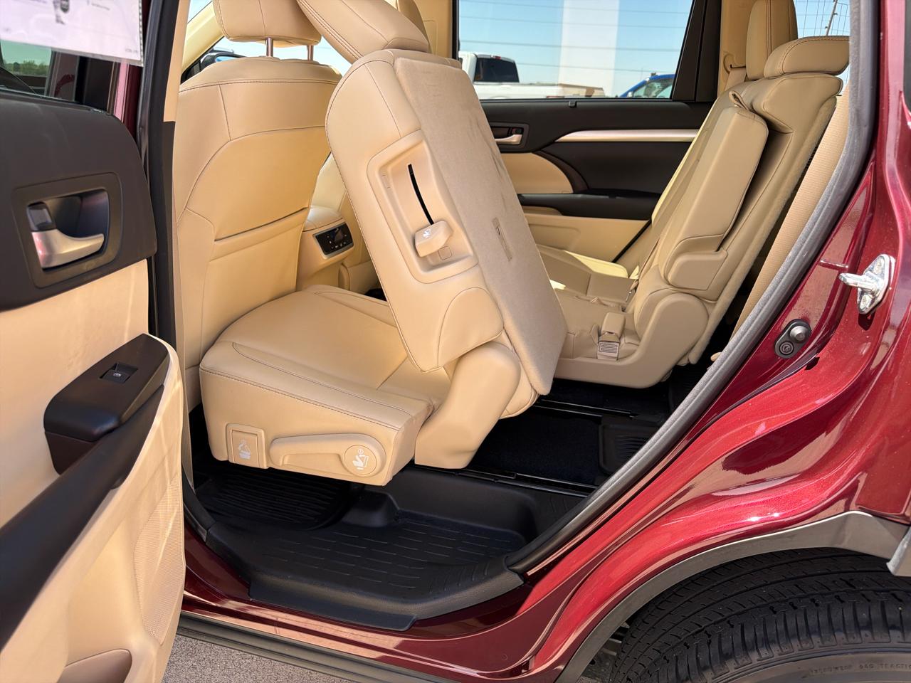 Toyota Highlander AWD 4dr V6 XLE (Natl) 2016