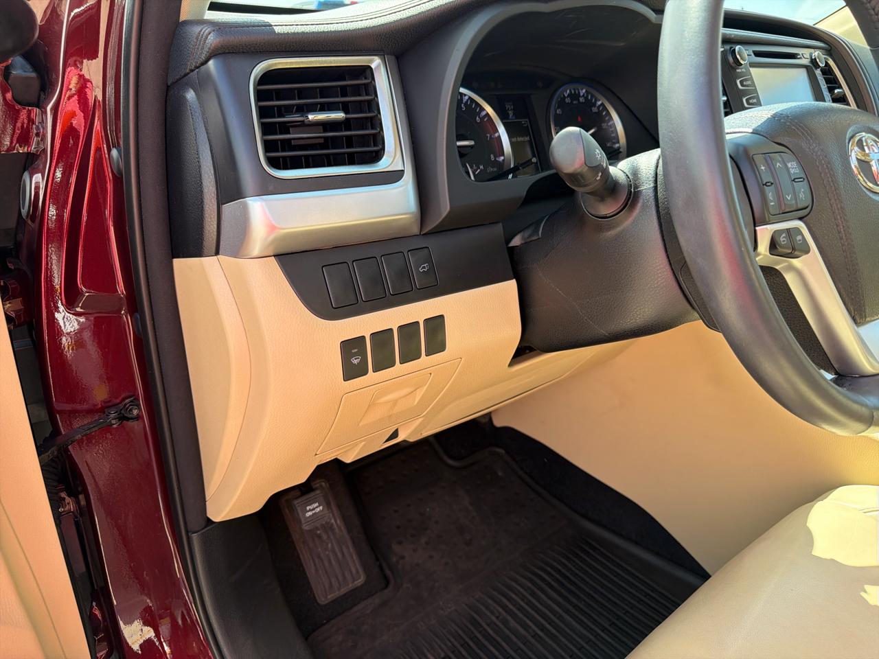 Toyota Highlander AWD 4dr V6 XLE (Natl) 2016