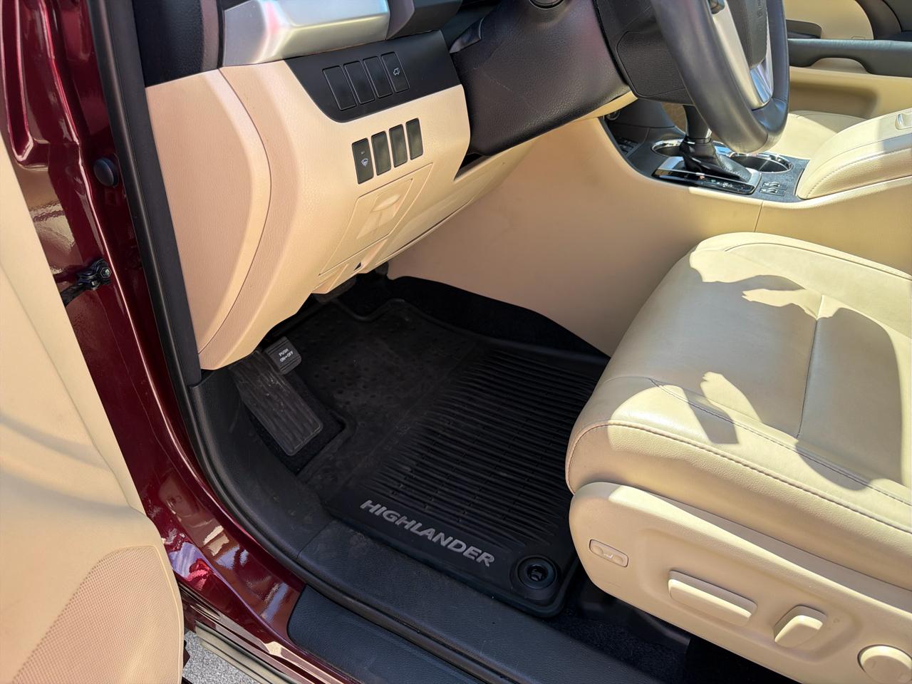 Toyota Highlander AWD 4dr V6 XLE (Natl) 2016