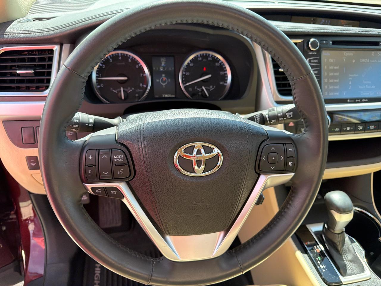 Toyota Highlander AWD 4dr V6 XLE (Natl) 2016