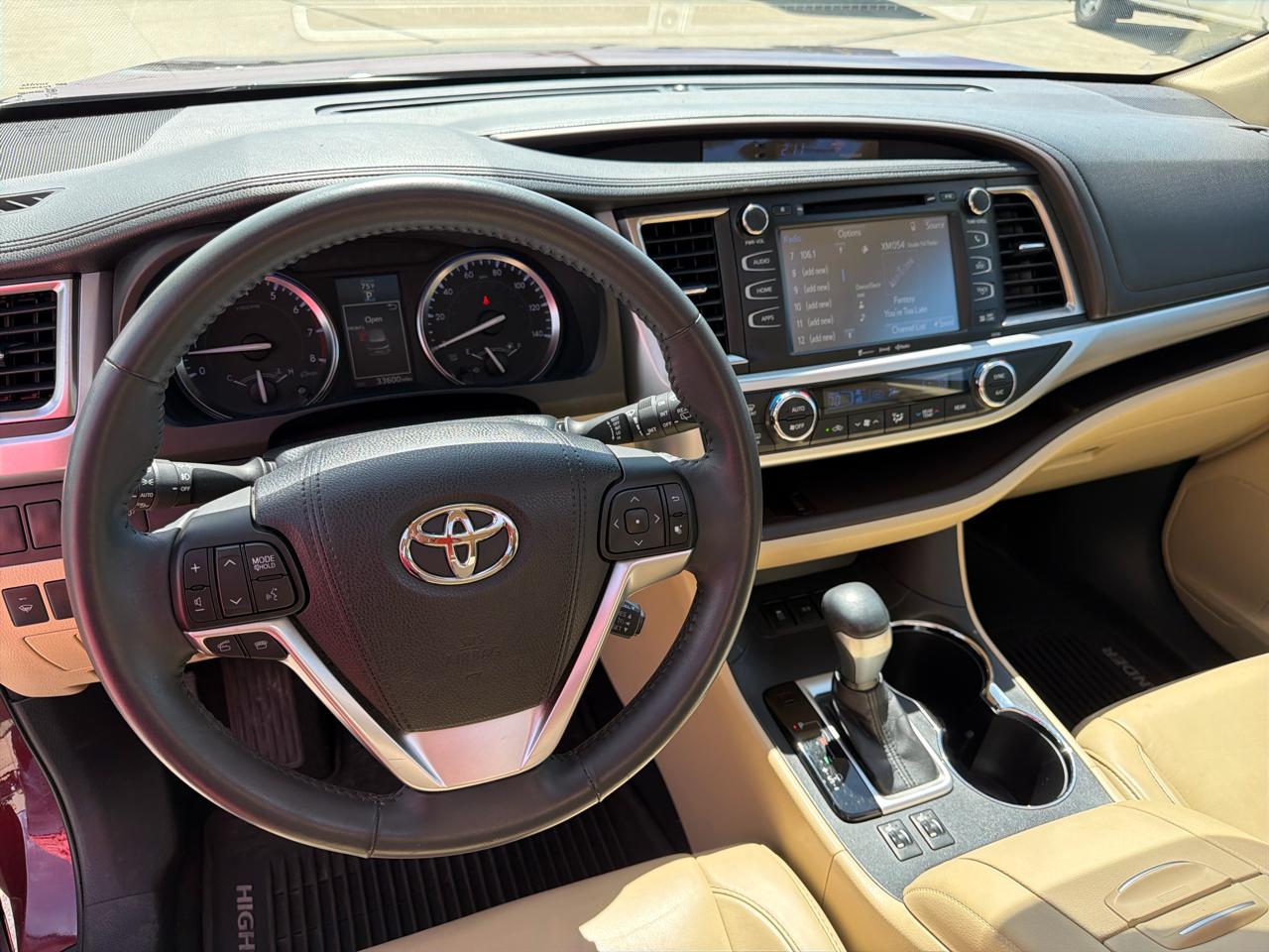 Toyota Highlander AWD 4dr V6 XLE (Natl) 2016