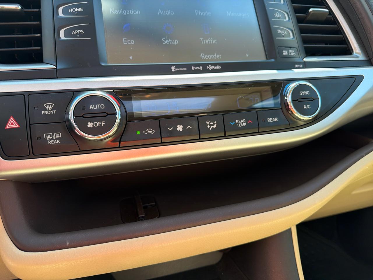 Toyota Highlander AWD 4dr V6 XLE (Natl) 2016