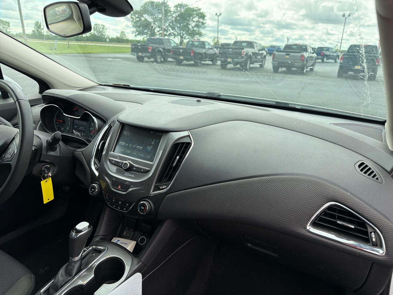 Chevrolet Cruze 4dr Sdn 1.4L LT w/1SD 2017