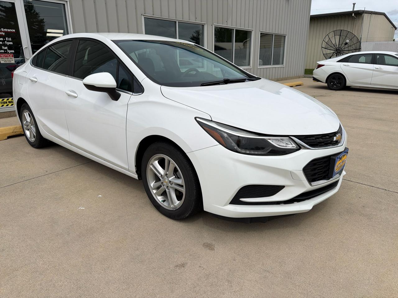 Chevrolet Cruze 4dr Sdn 1.4L LT w/1SD 2017