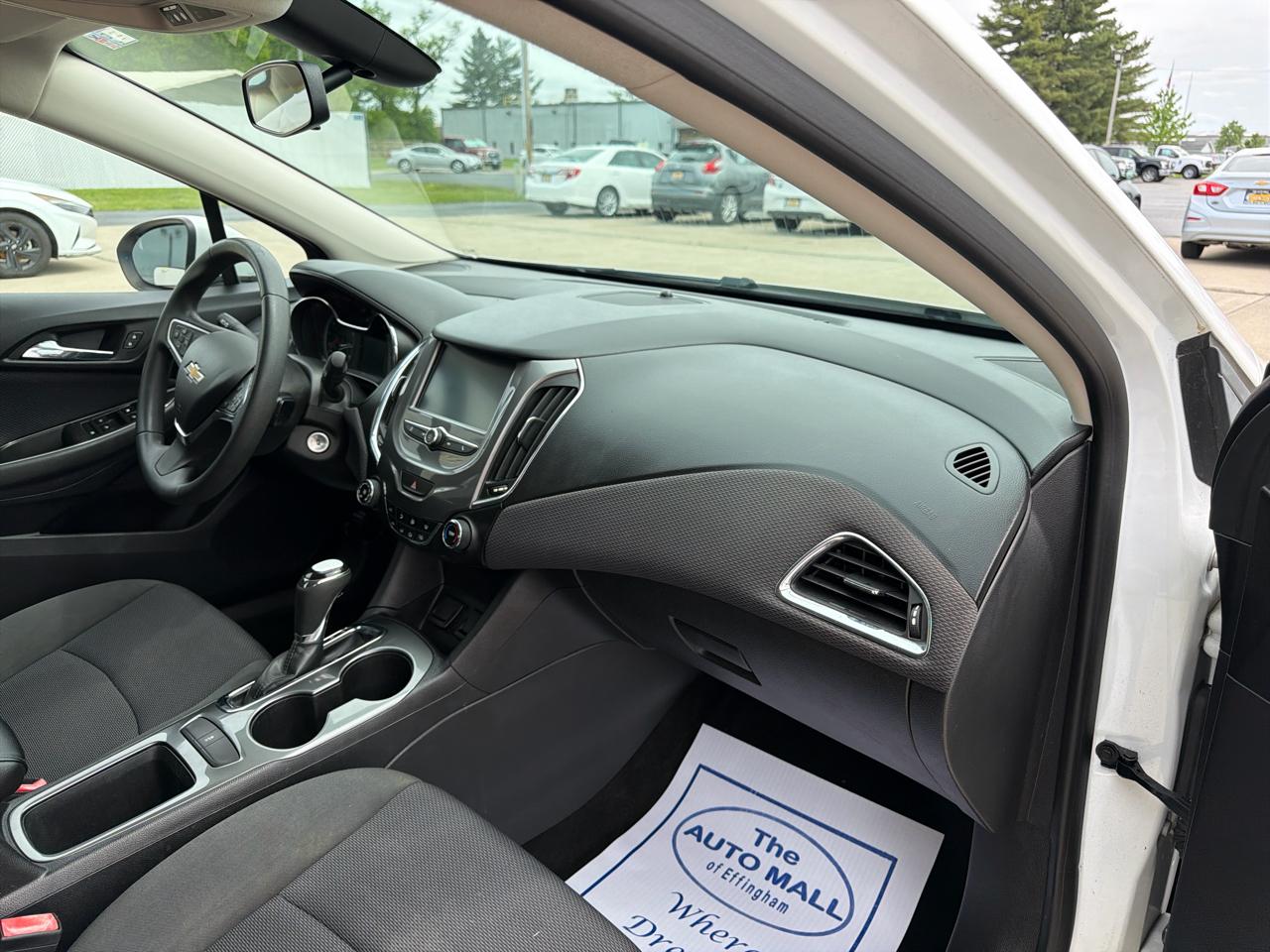 Chevrolet Cruze 4dr Sdn 1.4L LT w/1SD 2017