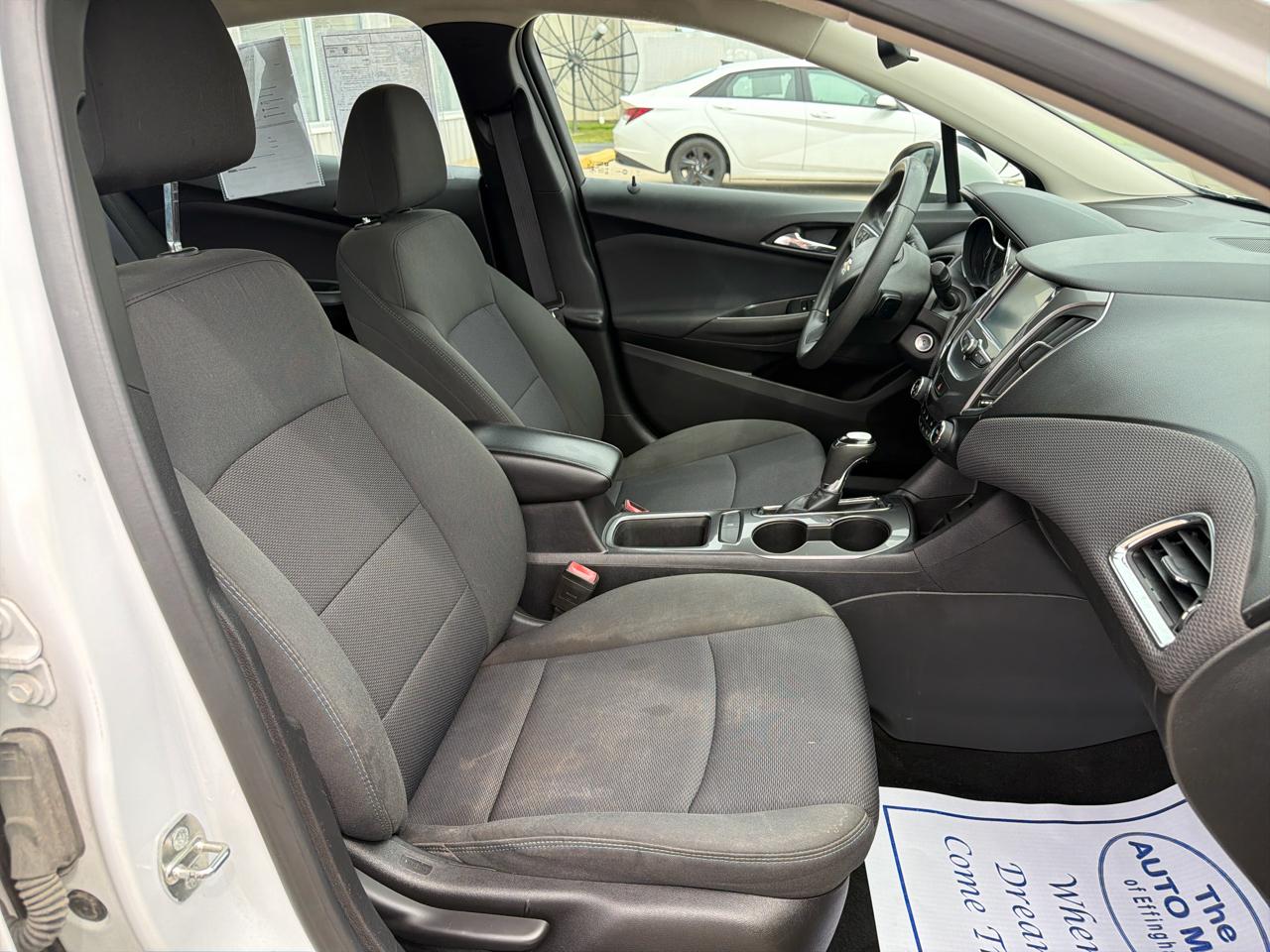 Chevrolet Cruze 4dr Sdn 1.4L LT w/1SD 2017