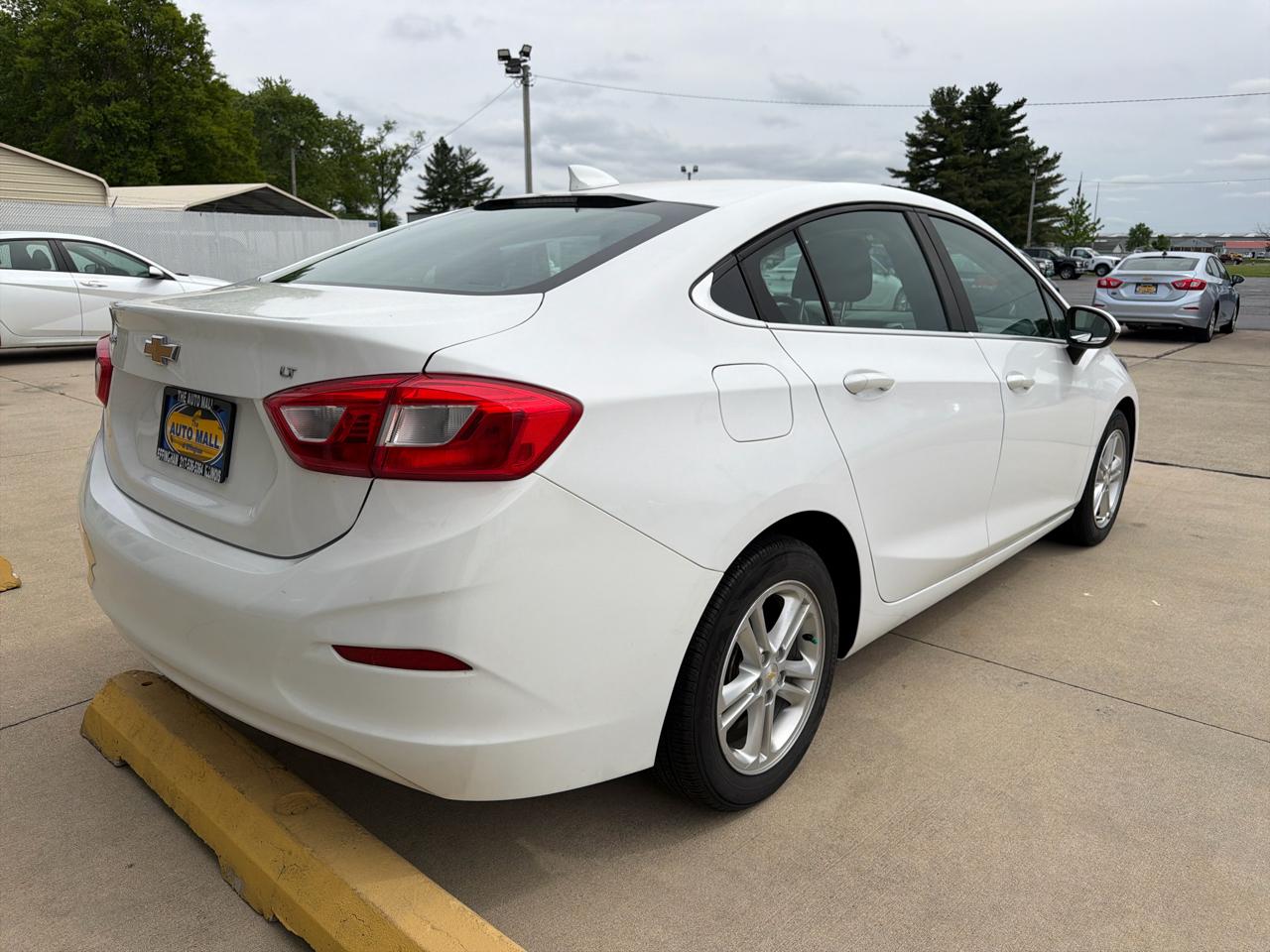 Chevrolet Cruze 4dr Sdn 1.4L LT w/1SD 2017