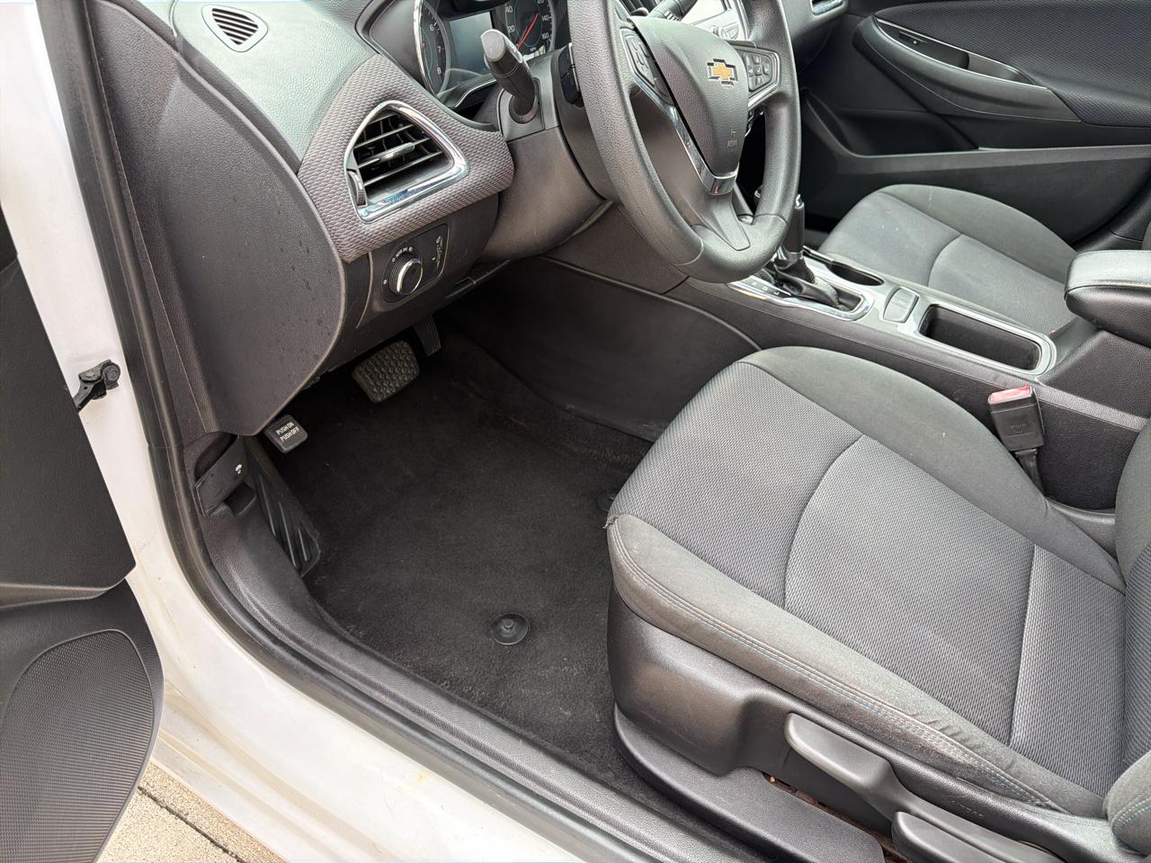 Chevrolet Cruze 4dr Sdn 1.4L LT w/1SD 2017