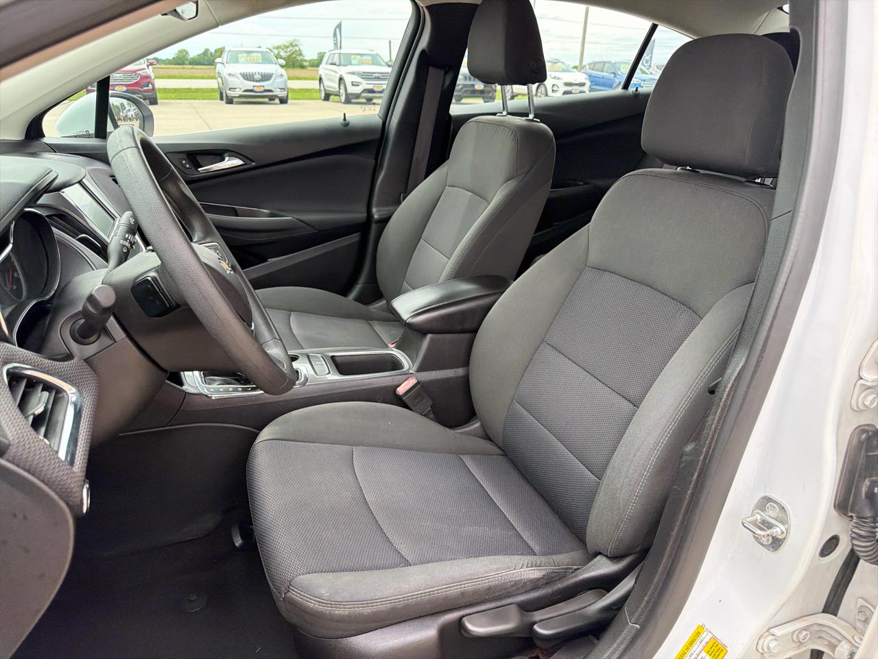 Chevrolet Cruze 4dr Sdn 1.4L LT w/1SD 2017