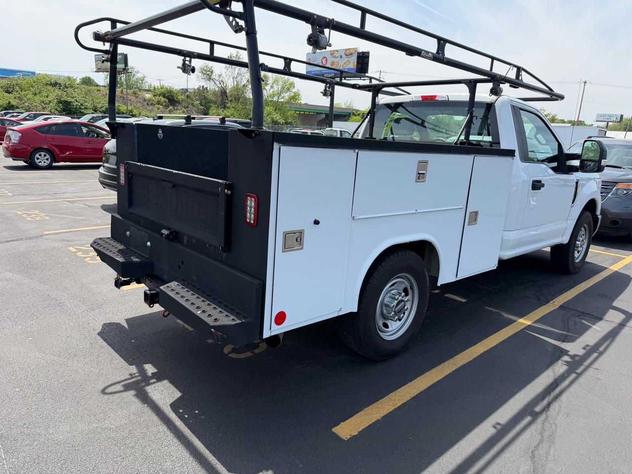 Ford Super Duty F-250 SRW XLT 2WD Reg Cab 8' Box 2019