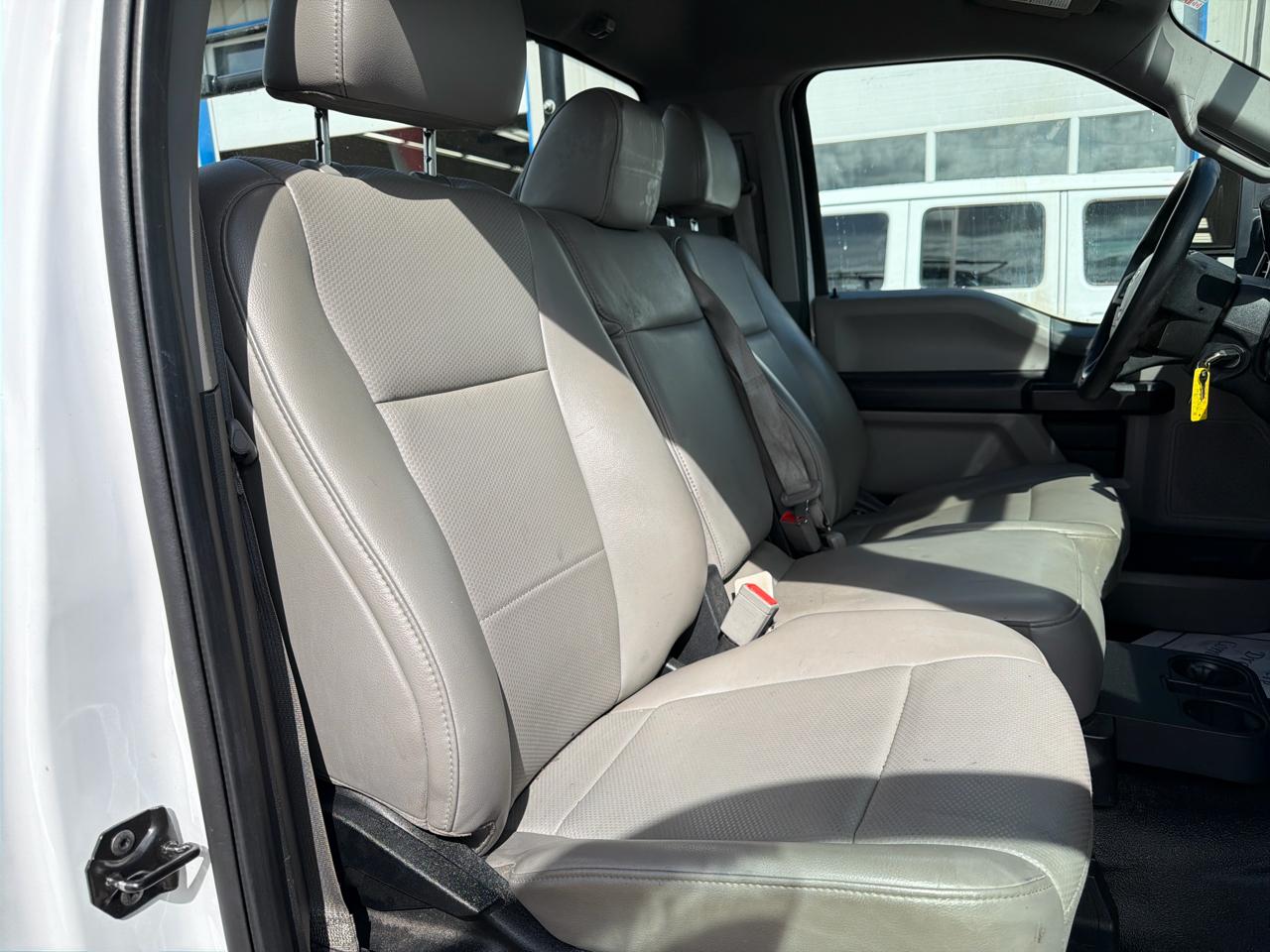 Ford Super Duty F-250 SRW XLT 2WD Reg Cab 8' Box 2019