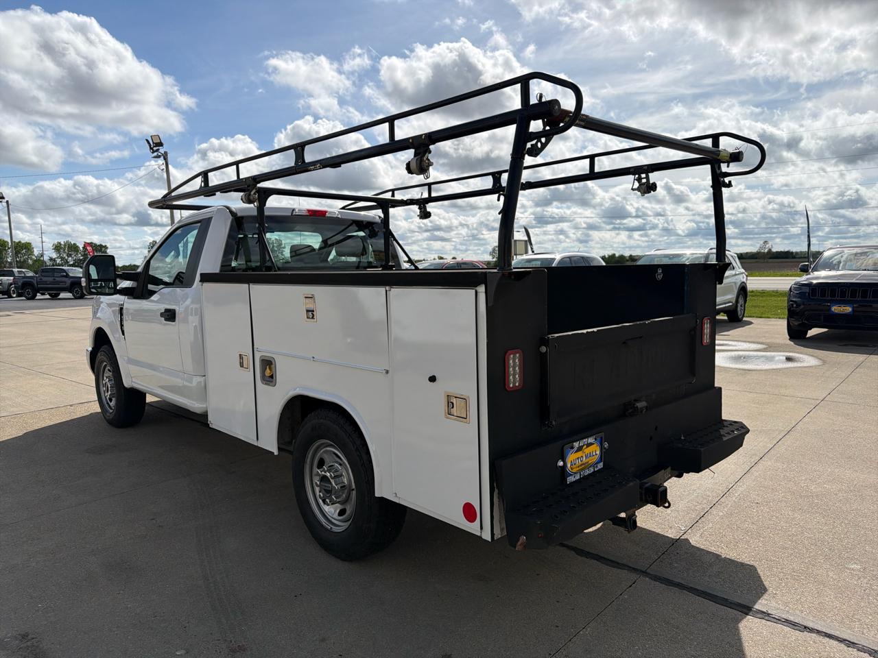 Ford Super Duty F-250 SRW XLT 2WD Reg Cab 8' Box 2019