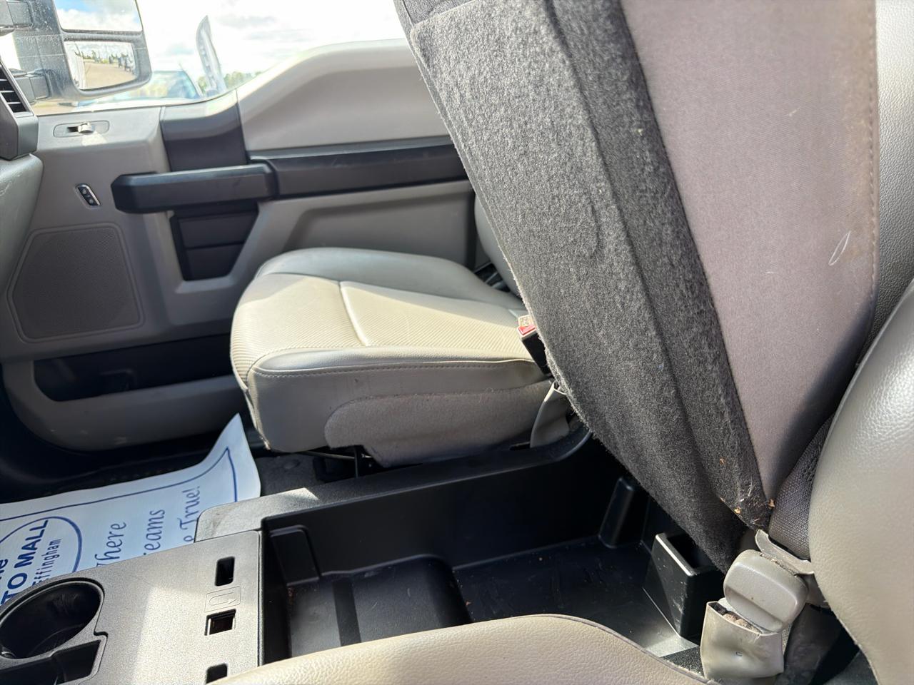 Ford Super Duty F-250 SRW XLT 2WD Reg Cab 8' Box 2019