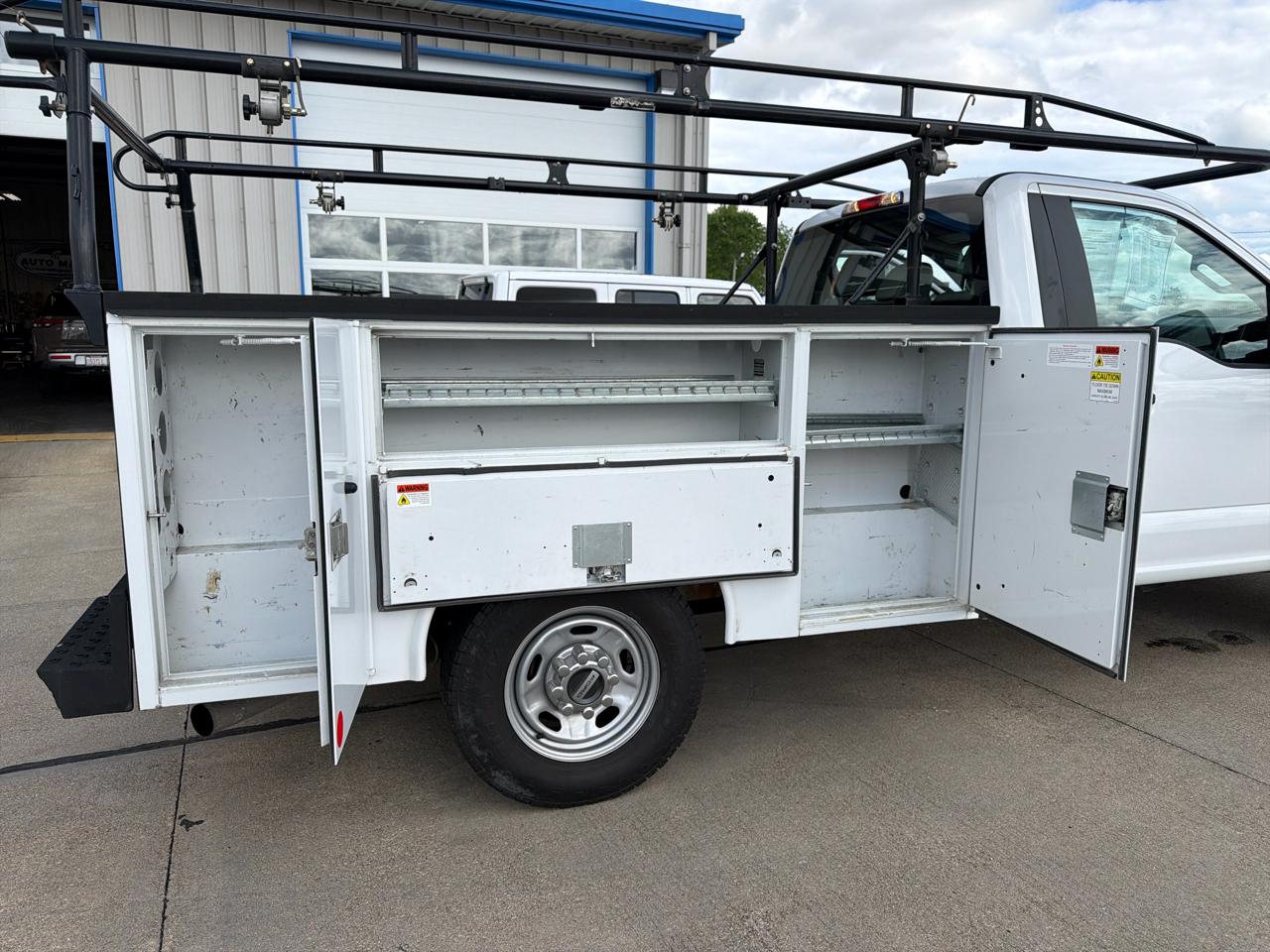 Ford Super Duty F-250 SRW XLT 2WD Reg Cab 8' Box 2019