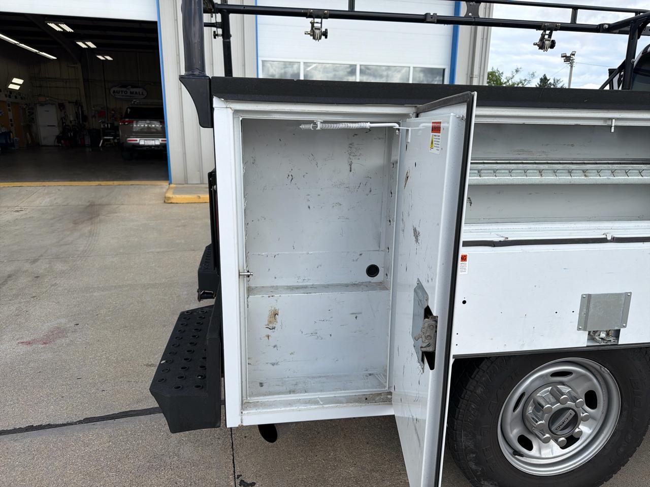 Ford Super Duty F-250 SRW XLT 2WD Reg Cab 8' Box 2019