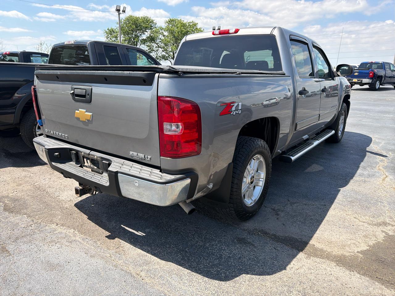 Chevrolet Silverado 1500 4WD Crew Cab 143.5" LT 2013