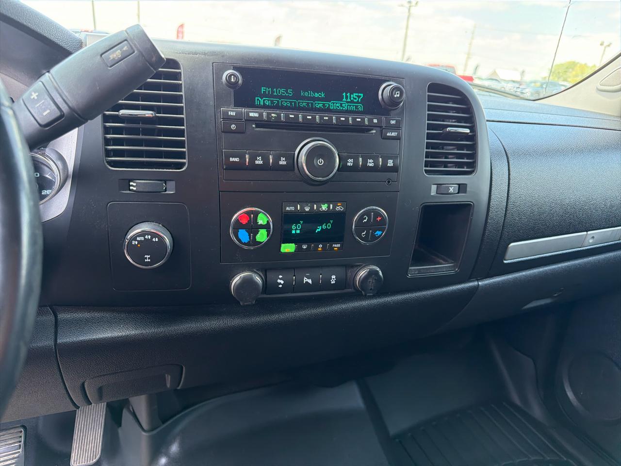 Chevrolet Silverado 1500 4WD Crew Cab 143.5" LT 2013