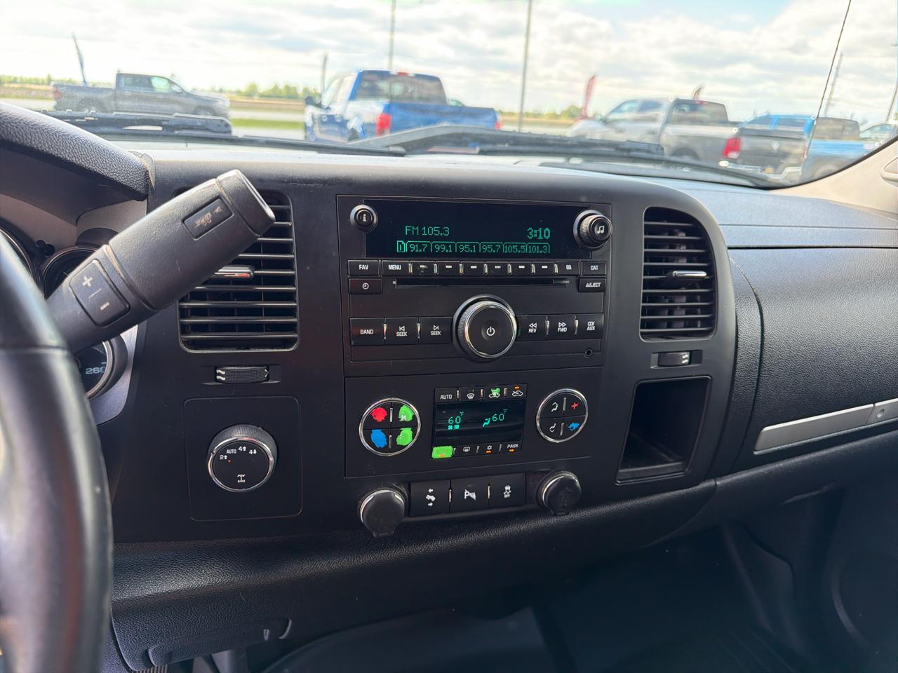 Chevrolet Silverado 1500 4WD Crew Cab 143.5" LT 2013