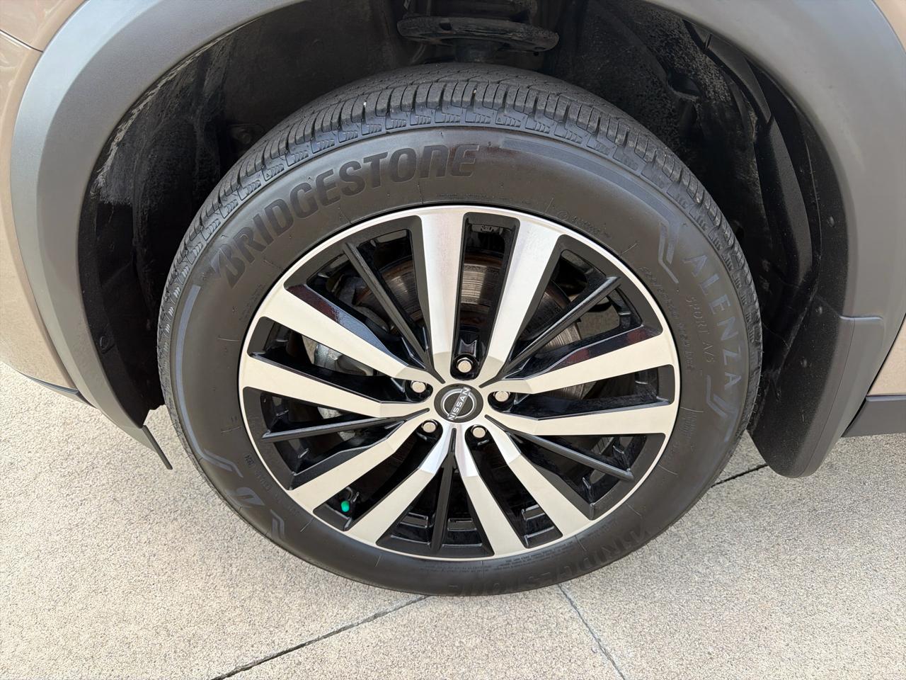 Nissan Pathfinder Platinum 4WD 2025