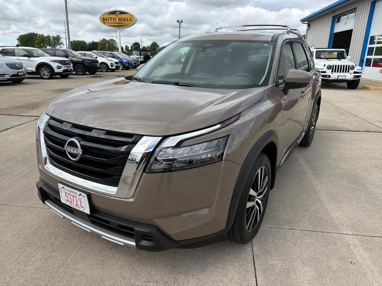 Nissan Pathfinder Platinum 4WD 2025