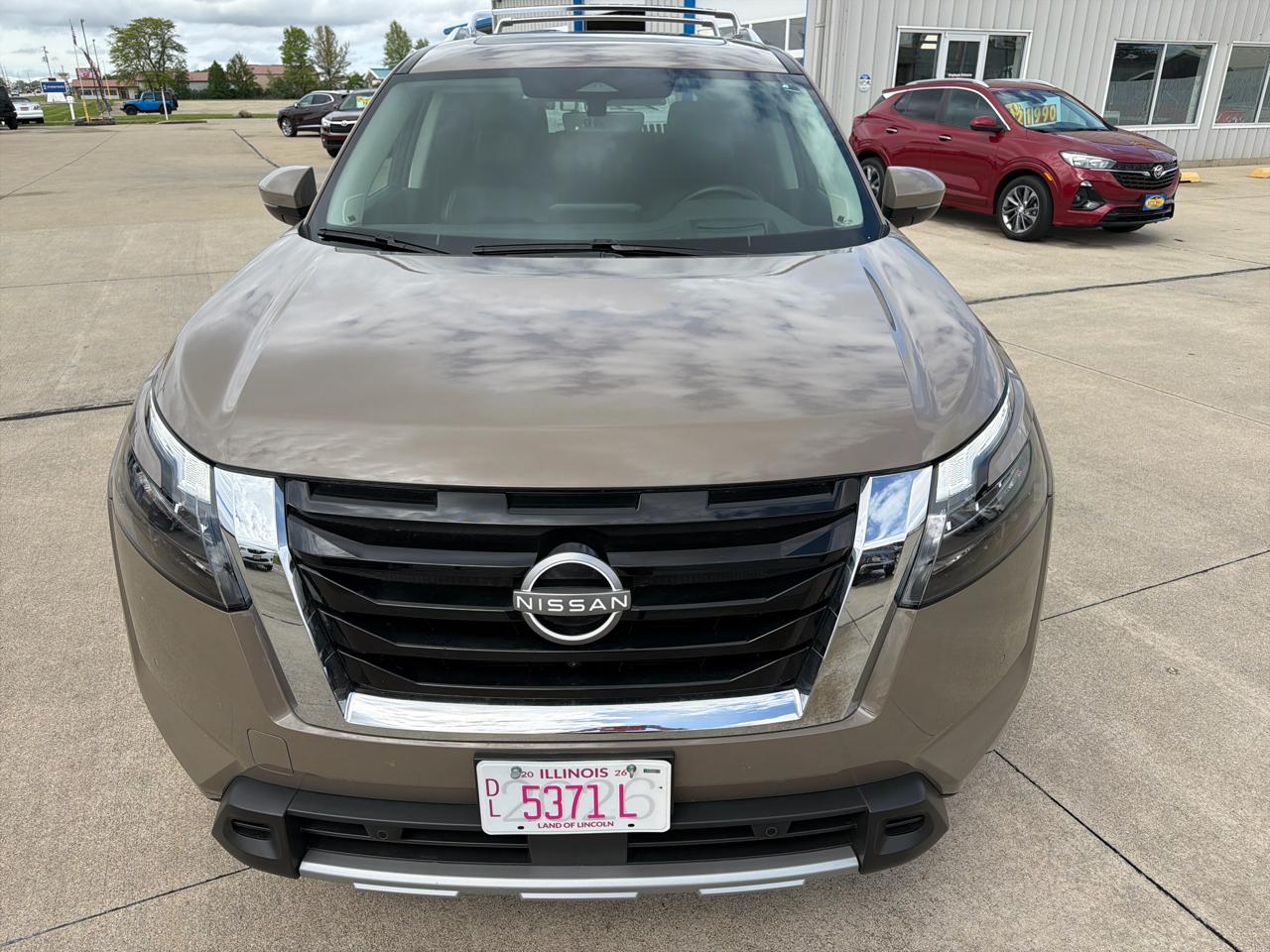 Nissan Pathfinder Platinum 4WD 2025