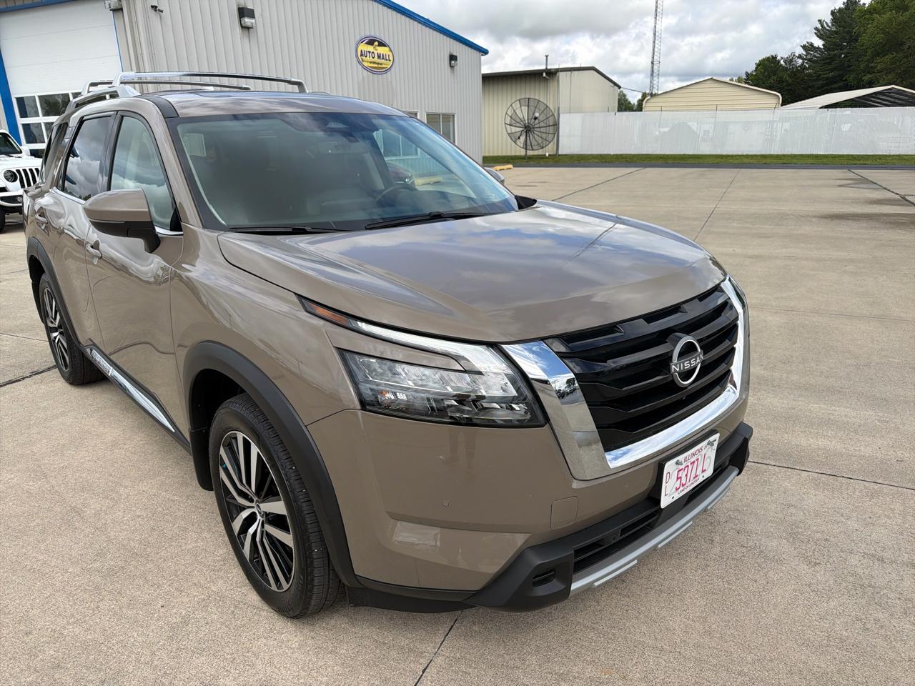 Nissan Pathfinder Platinum 4WD 2025