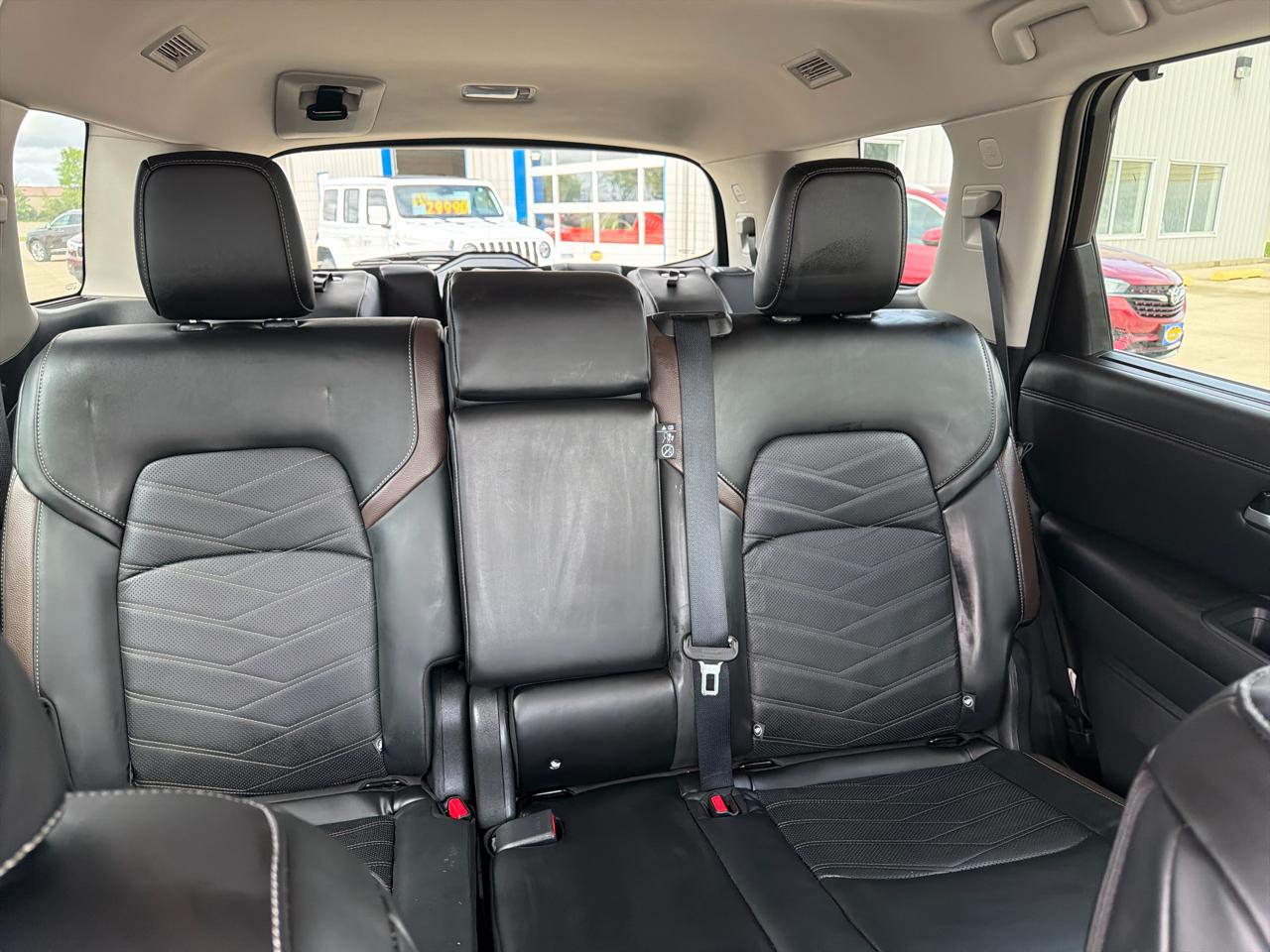 Nissan Pathfinder Platinum 4WD 2025