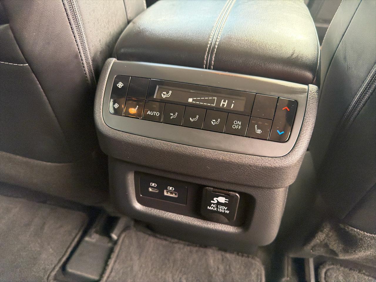 Nissan Pathfinder Platinum 4WD 2025