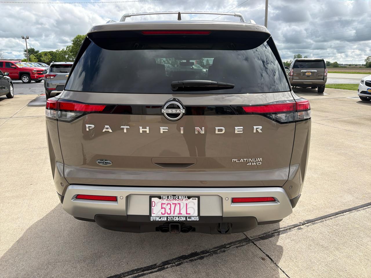 Nissan Pathfinder Platinum 4WD 2025