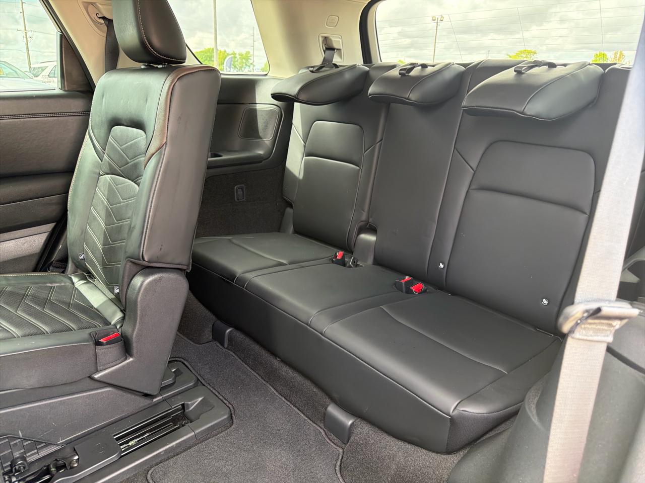 Nissan Pathfinder Platinum 4WD 2025