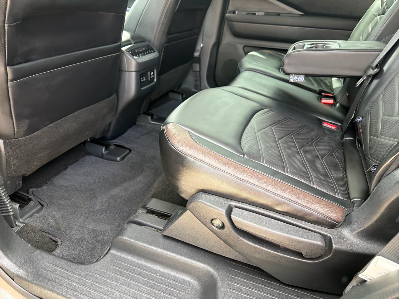 Nissan Pathfinder Platinum 4WD 2025