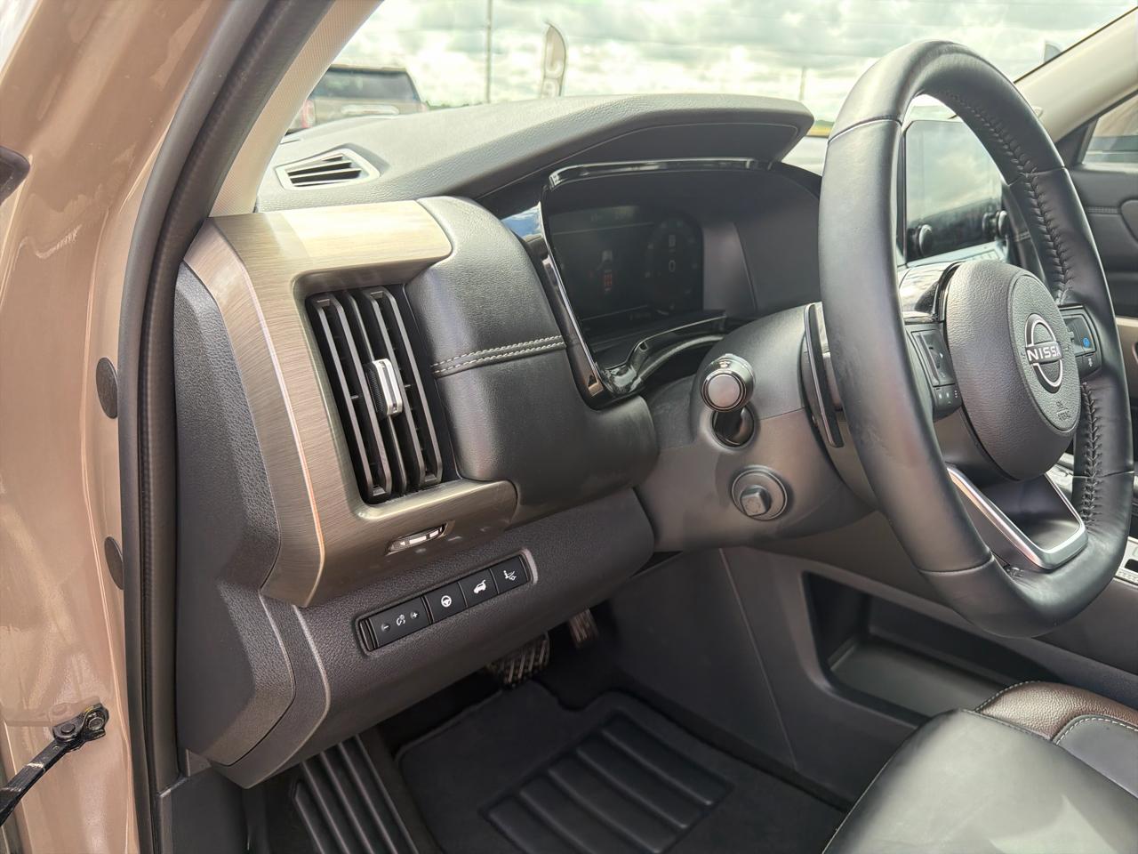 Nissan Pathfinder Platinum 4WD 2025