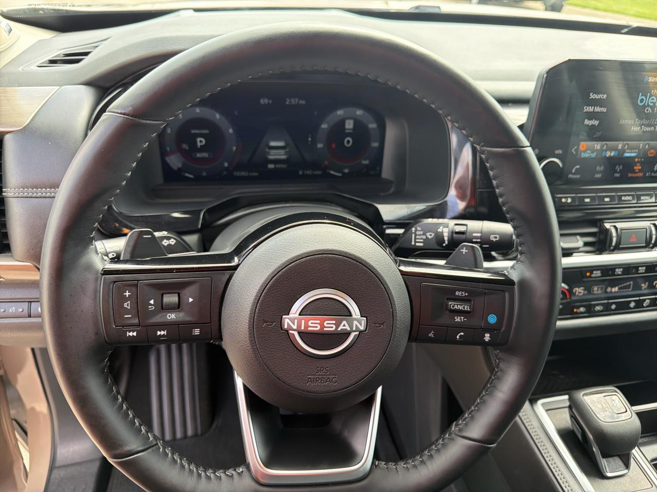 Nissan Pathfinder Platinum 4WD 2025